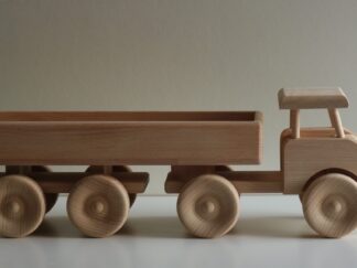8-Wheeler Truck with a Semitrailer (2587)